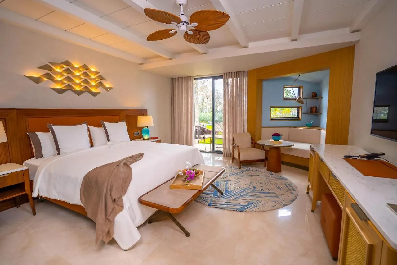 Palaia Hotel 닷차