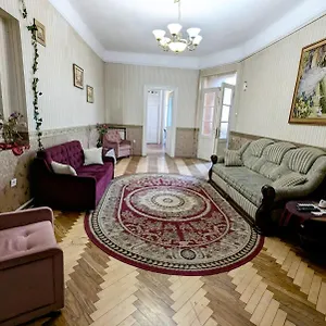Ratusha Daire Lviv